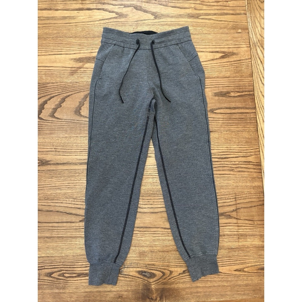 Lululemon Women's Size 4 On Track Heathered Grey Joggers 26"‎ Inseam